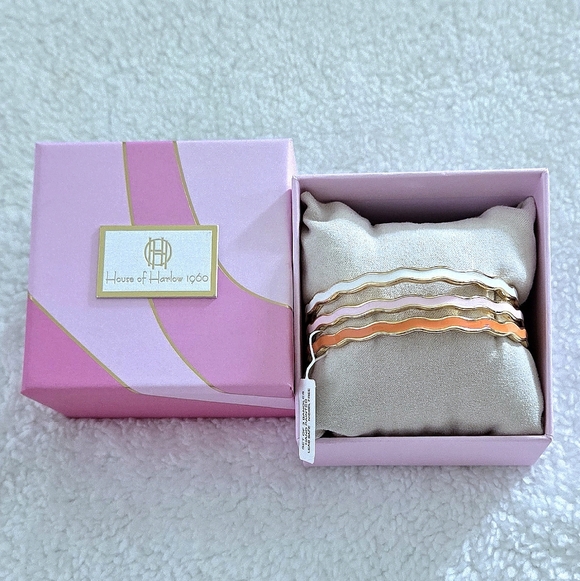 House🏠 of Harlow 1960 Set of Three3️⃣, Thin, Wavy🌊, Enamel, Bangle Bracelets - Picture 2 of 15